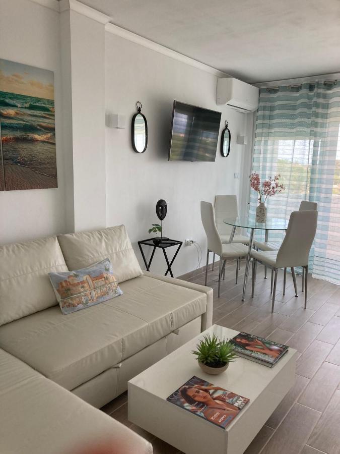 Renovated Modern Elegant Studio With Sea View Apartamento